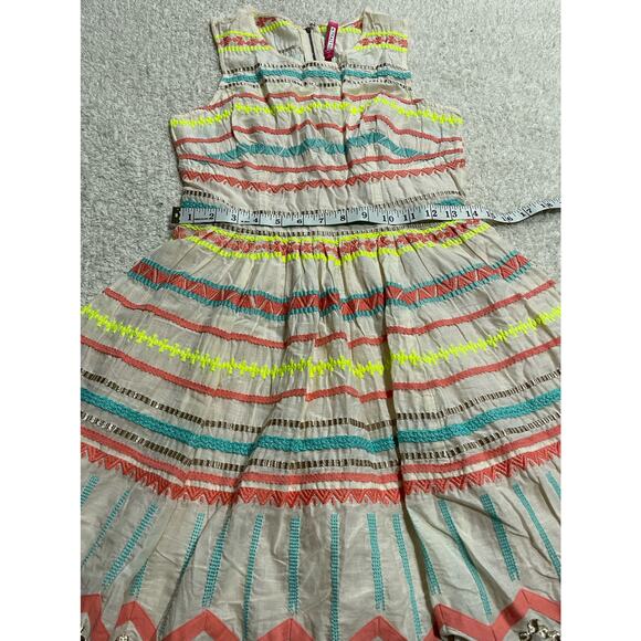 TR Designs Womens Sz S /P Sleeveless Embroidered Short Dress Peach Multicolor - Picture 6 of 9